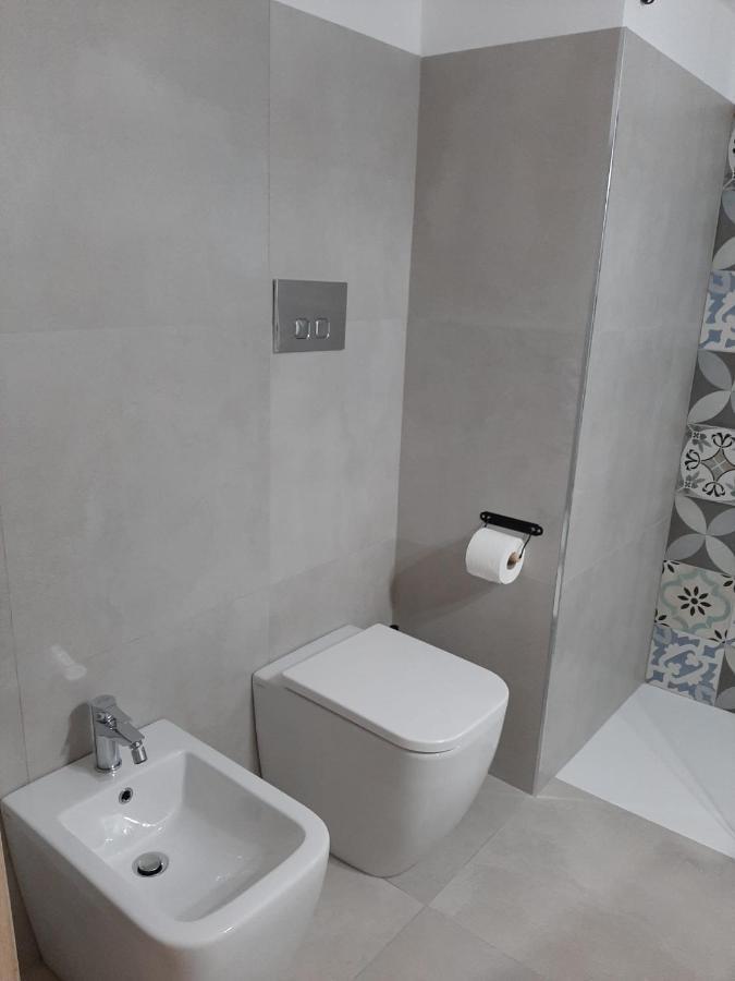 Apartamento Casa Con Piscina E Vista Mare Dal Giardino Fanusa Exterior foto