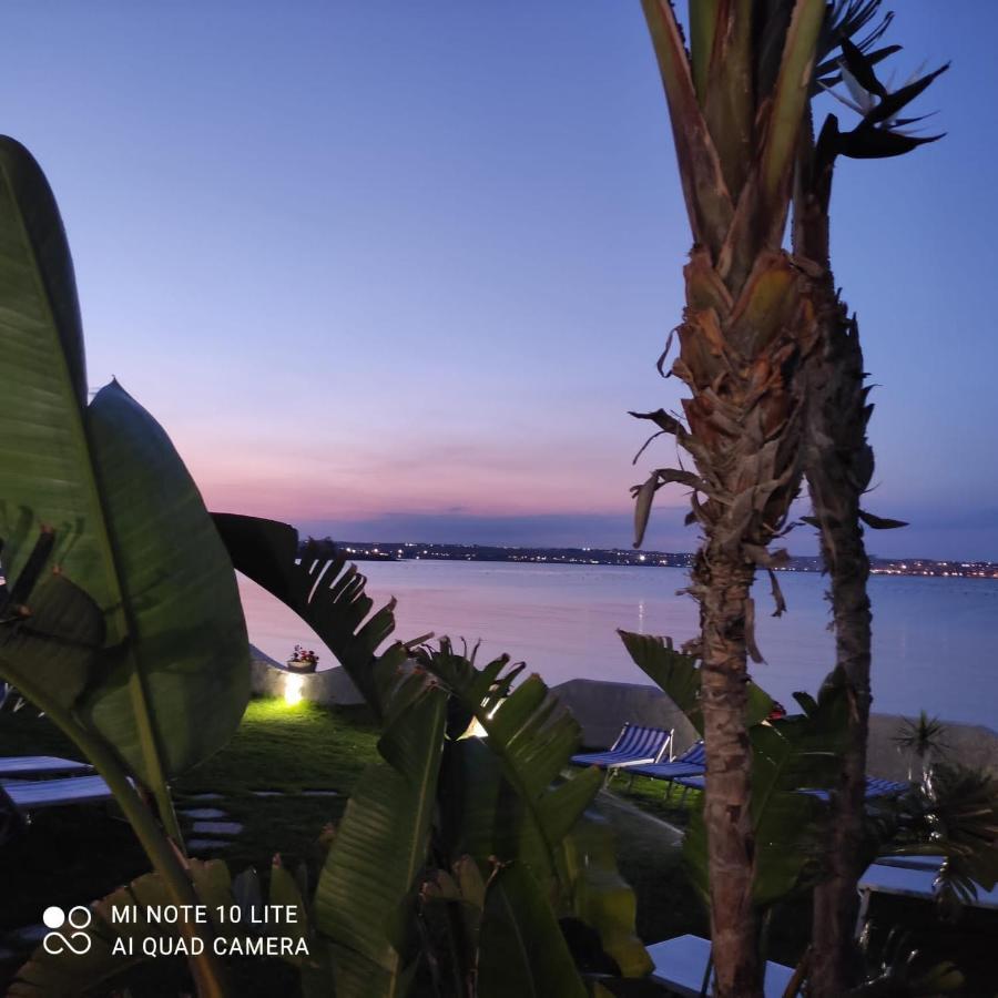 Apartamento Casa Con Piscina E Vista Mare Dal Giardino Fanusa Exterior foto