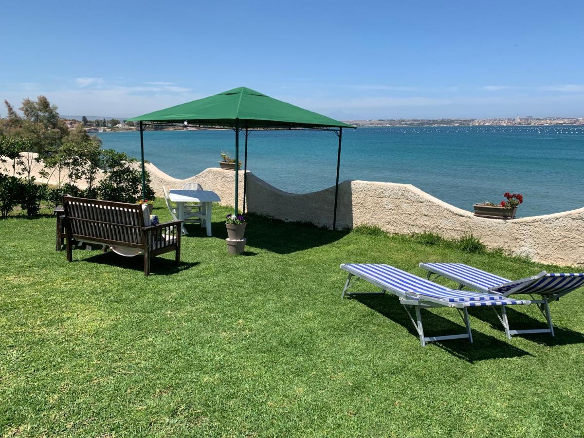 Apartamento Casa Con Piscina E Vista Mare Dal Giardino Fanusa Exterior foto