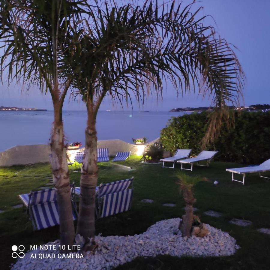 Apartamento Casa Con Piscina E Vista Mare Dal Giardino Fanusa Exterior foto