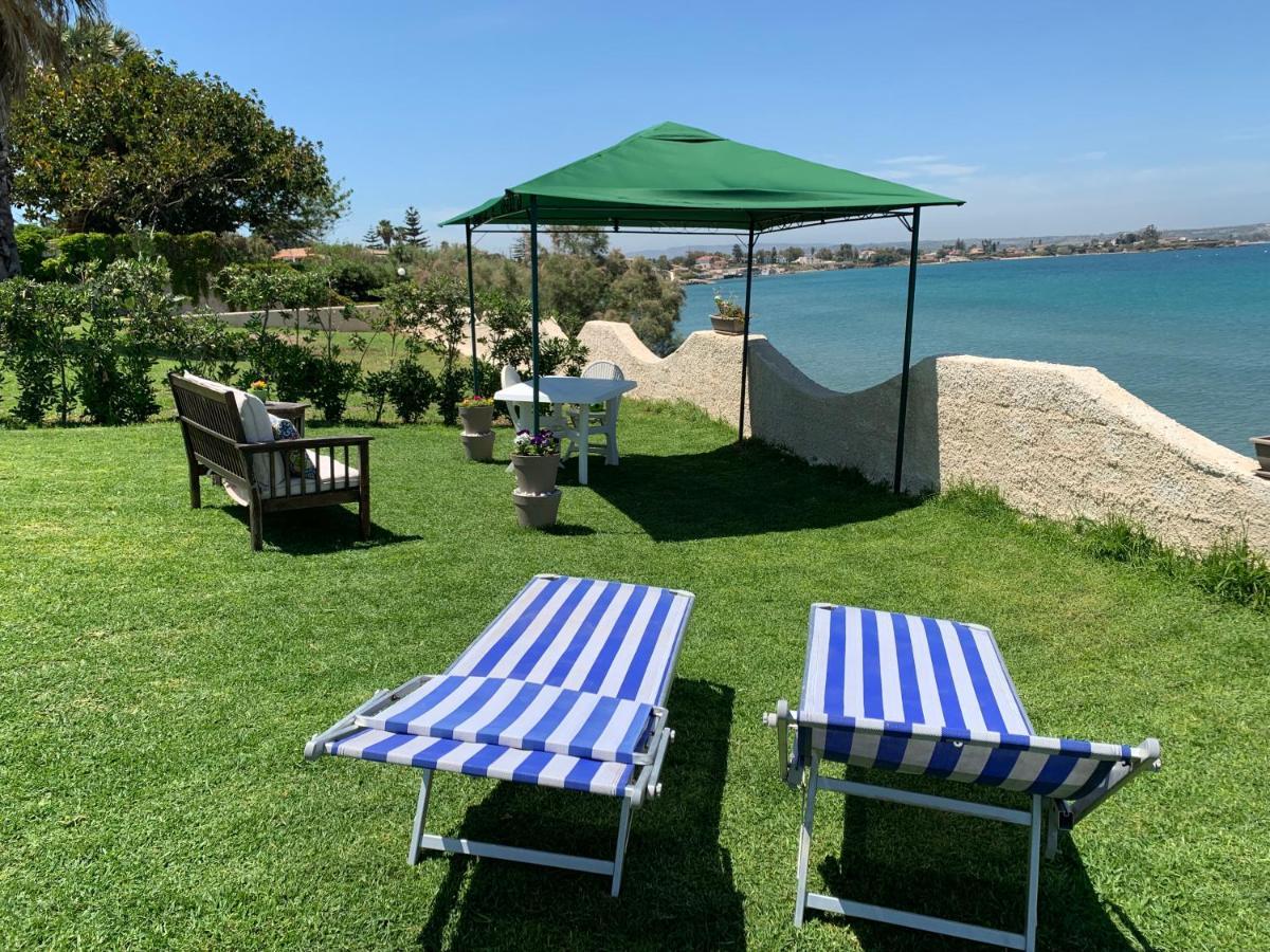 Apartamento Casa Con Piscina E Vista Mare Dal Giardino Fanusa Exterior foto