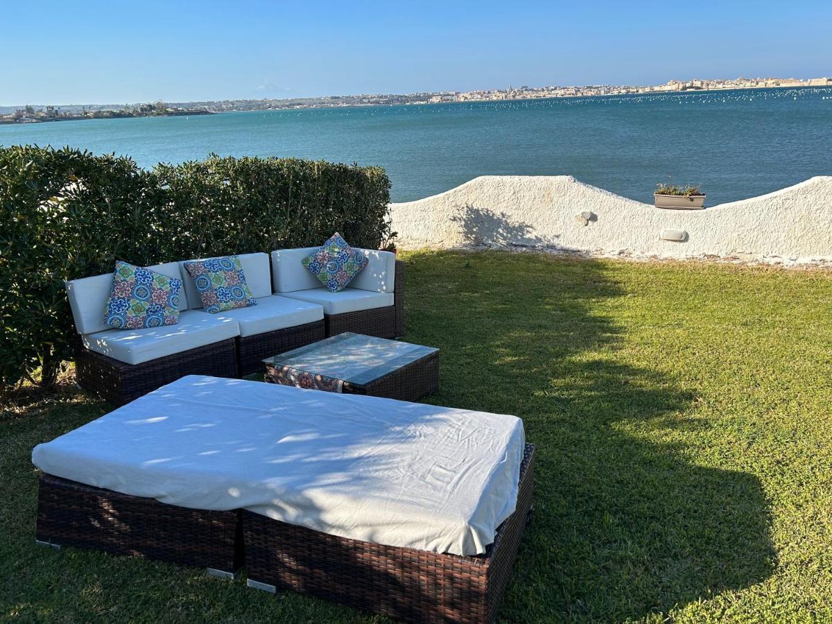Apartamento Casa Con Piscina E Vista Mare Dal Giardino Fanusa Exterior foto